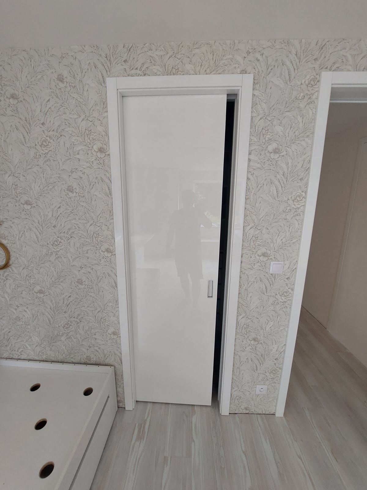 Posuvné interiérové dveře, bílý lak, interiér