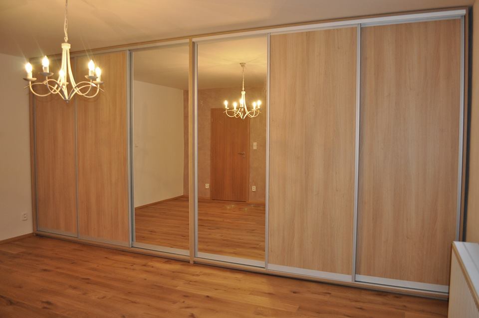 Realizace vestavěná skříň
