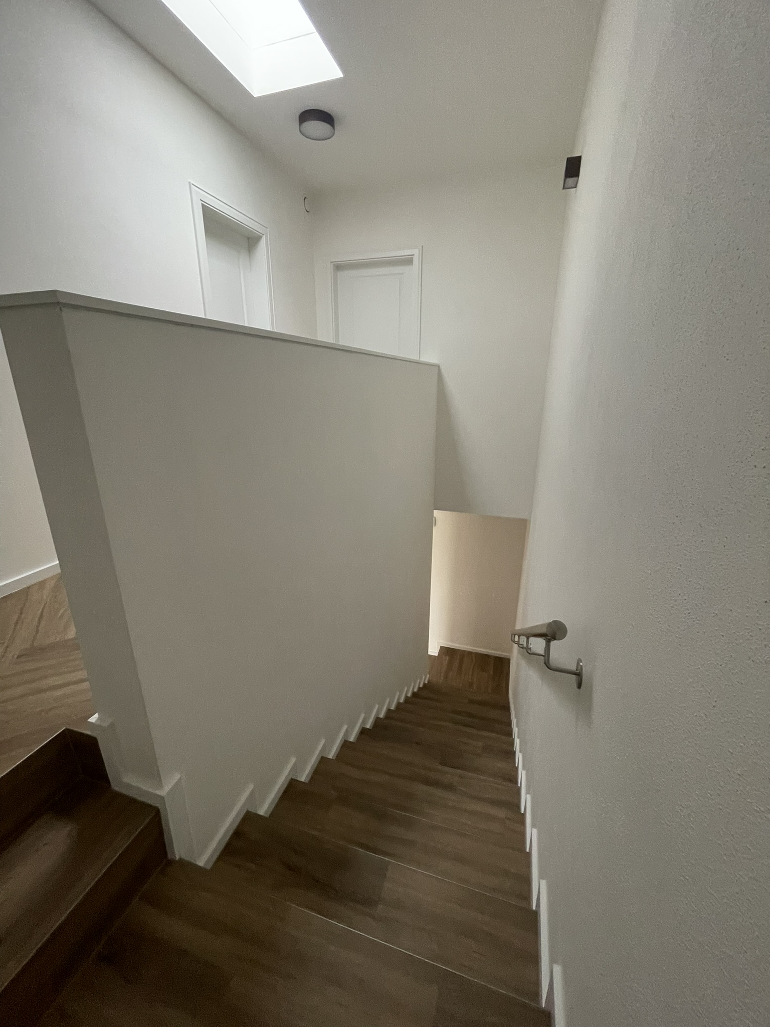  Realizace podlahy, dveře