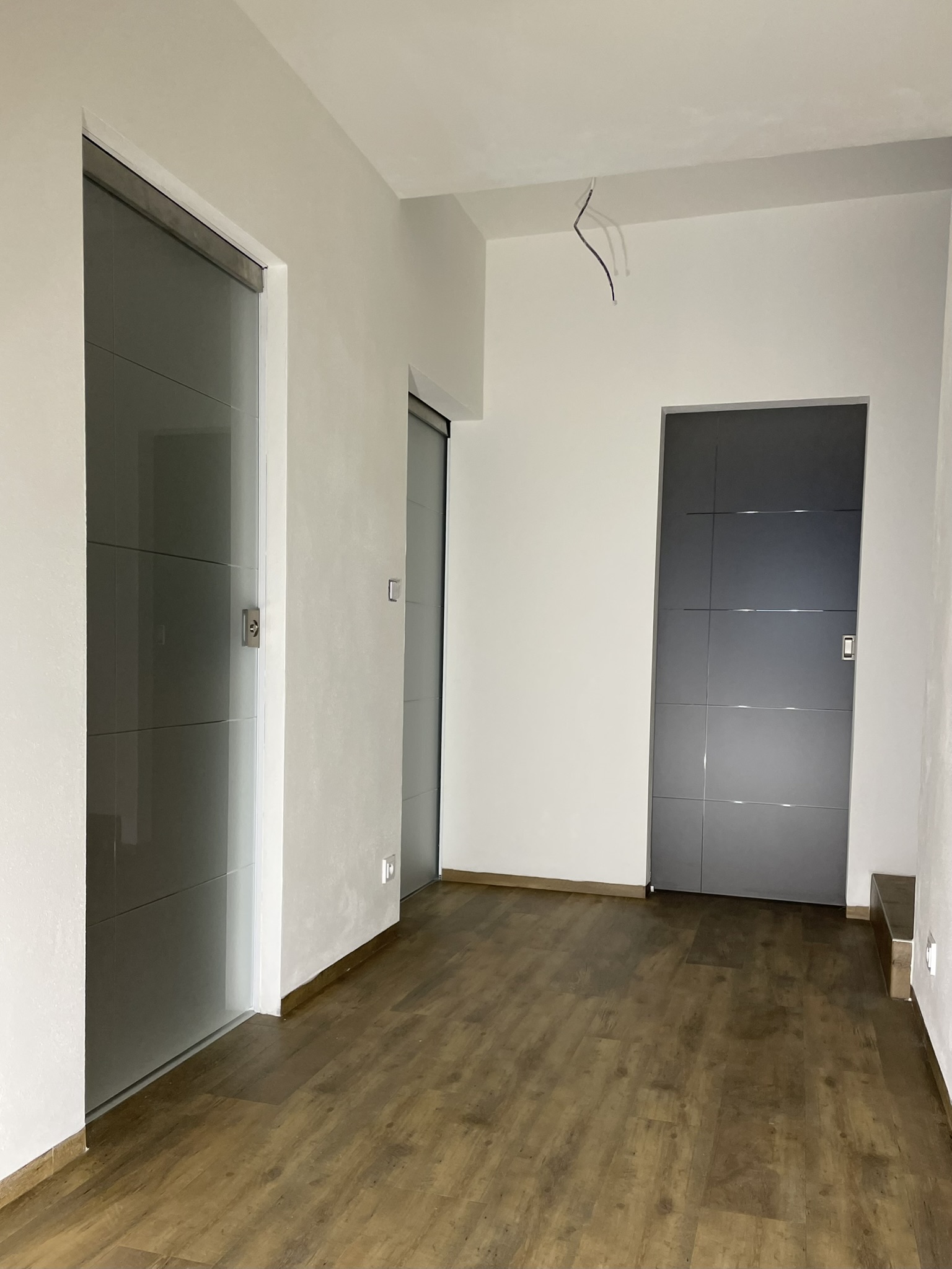  Realizace podlahy, dveře
